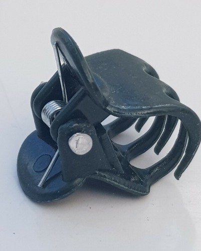 Plant support claw - claw, clips